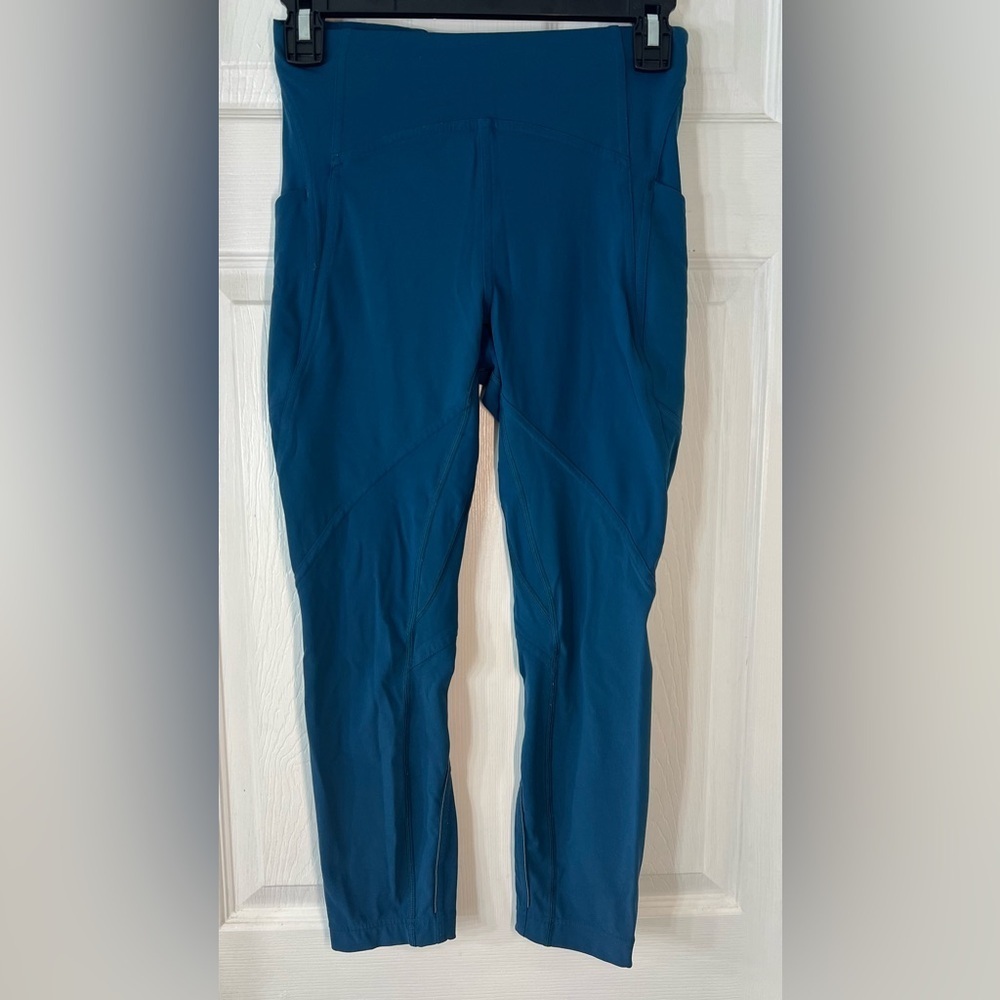 Lululemon || Lead The Pack Crop 23"‎ Nile Blue Teal 4.